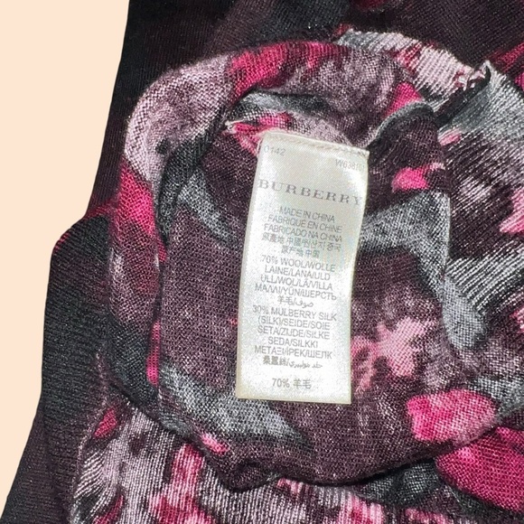 Burberry Sweater - Picture 5 of 5